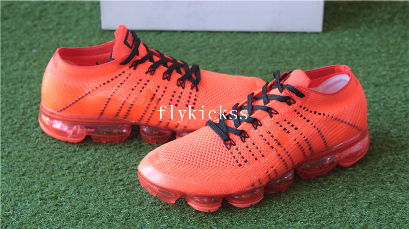nike vapormax white with red bottom